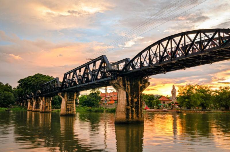 The Bridge Residence Hotel Kanchanaburi Exterior foto