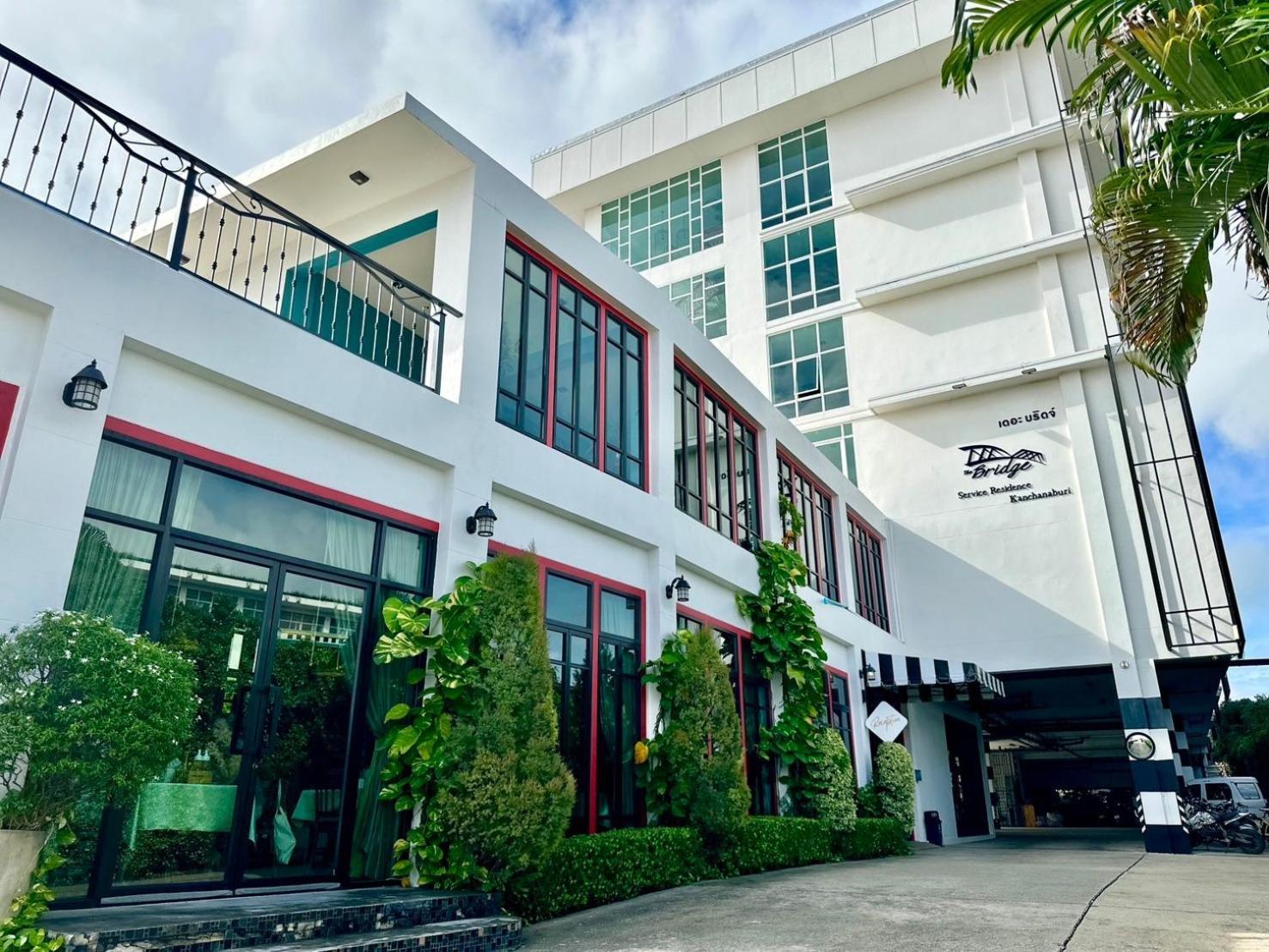 The Bridge Residence Hotel Kanchanaburi Exterior foto